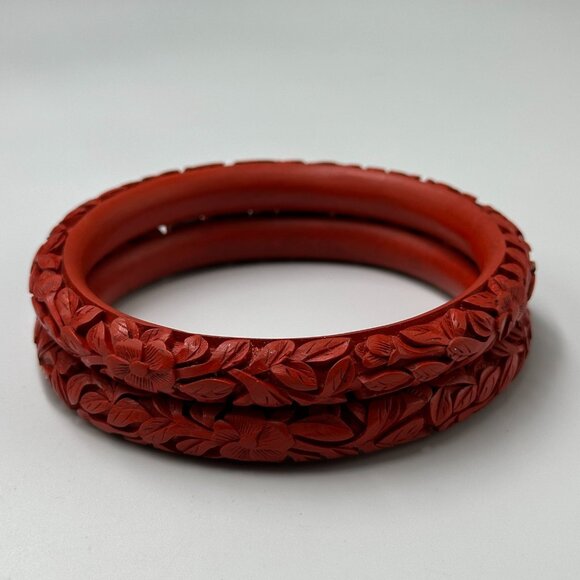 Vintage Carved Cinnabar Bangle Bracelet Set Floral Red Oriental Motif 2 Piece - Picture 5 of 8